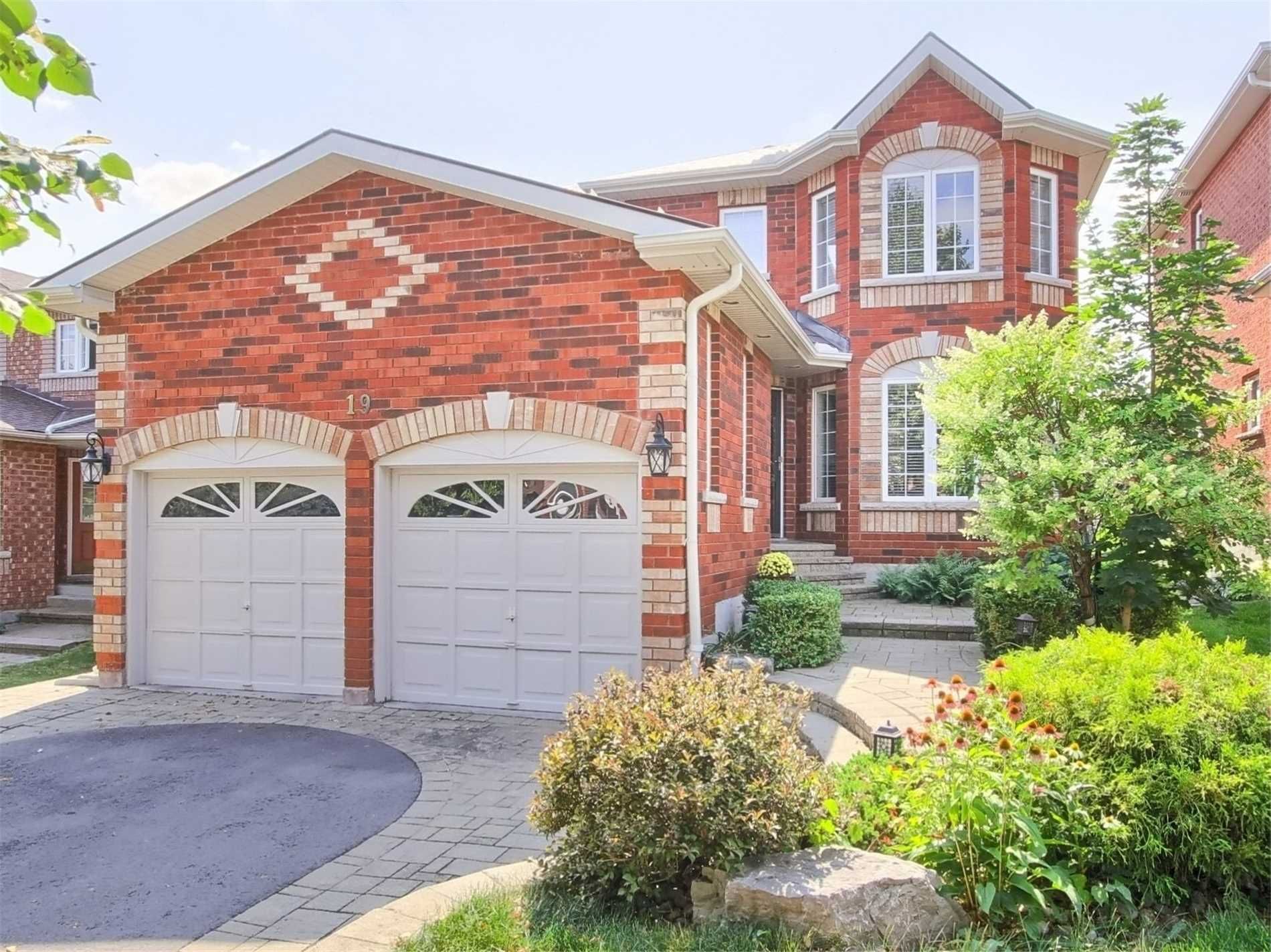 I have sold a property at 19 Prince DR in Bradford West Gwillimbury
